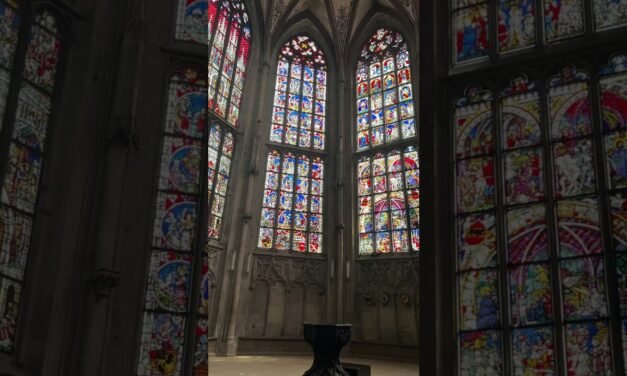 Descubre la Catedral de Berna: Historia, Arquitectura y Consejos para Visitar