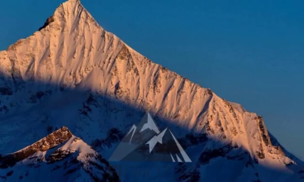 Descubre la Majestuosidad del Weisshorn Mountain: Guía Completa para Escaladores y Aventureros
